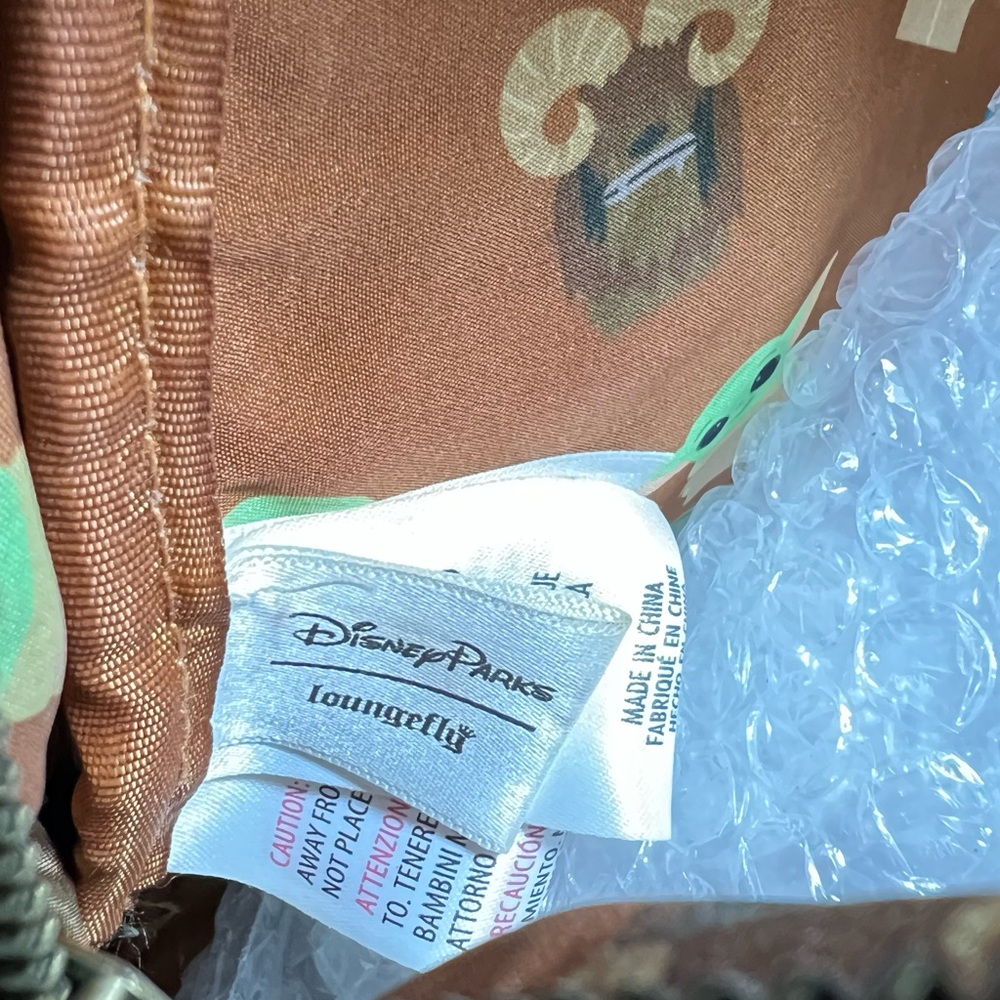 SOLD Star Wars Loungefly Grogu The Mandalorian Mini Backpack from Disney Parks - Picture 7 of 7